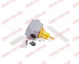 york-02439397000-flow-switch-control-120240v-150-psi