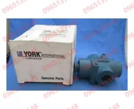 York-022-08867-000-Thermostat-Valve