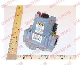 York-Controls-S1-026-31241-700-24v-3.5-wc-Nat-12-Gas-Valve