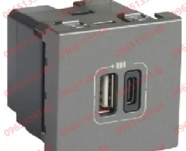O-sac-USB-doi-type-A-Type-C-15W-2-mo-dun-Mau-trang-bac-Legrand-572577
